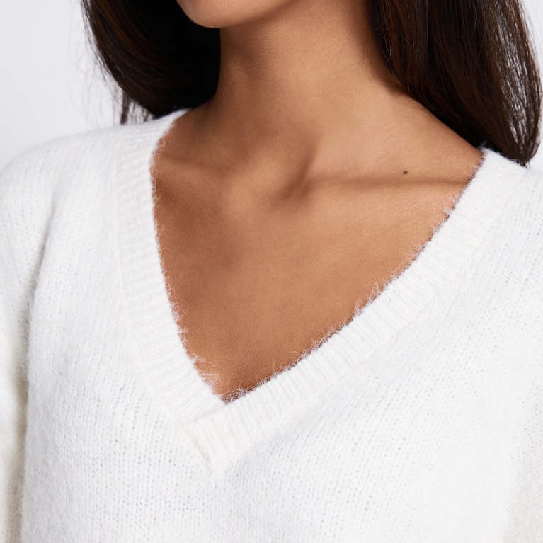 V-neck knit sweater "Eina"